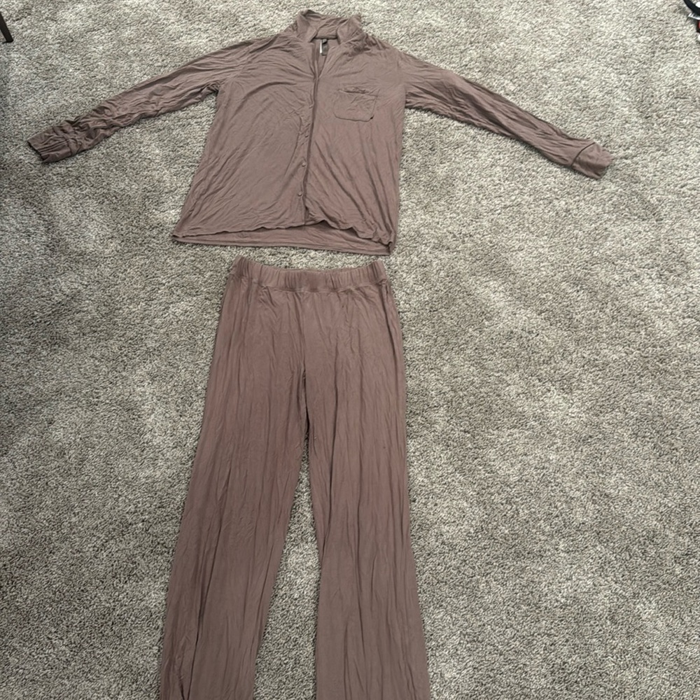 Skims women’s pj set size S in color Fossil